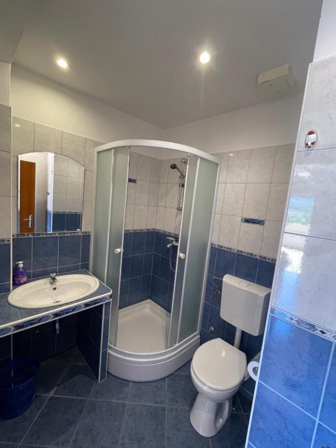 Apartments Belic With Pool Jelsa  Dış mekan fotoğraf