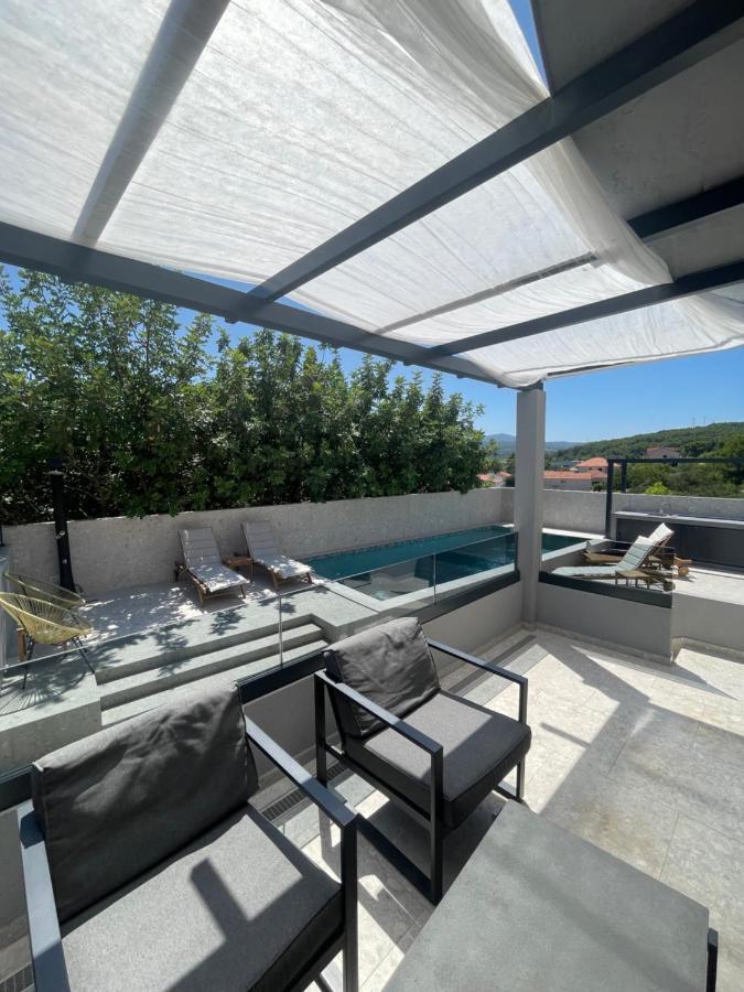 Apartments Belic With Pool Jelsa  Dış mekan fotoğraf