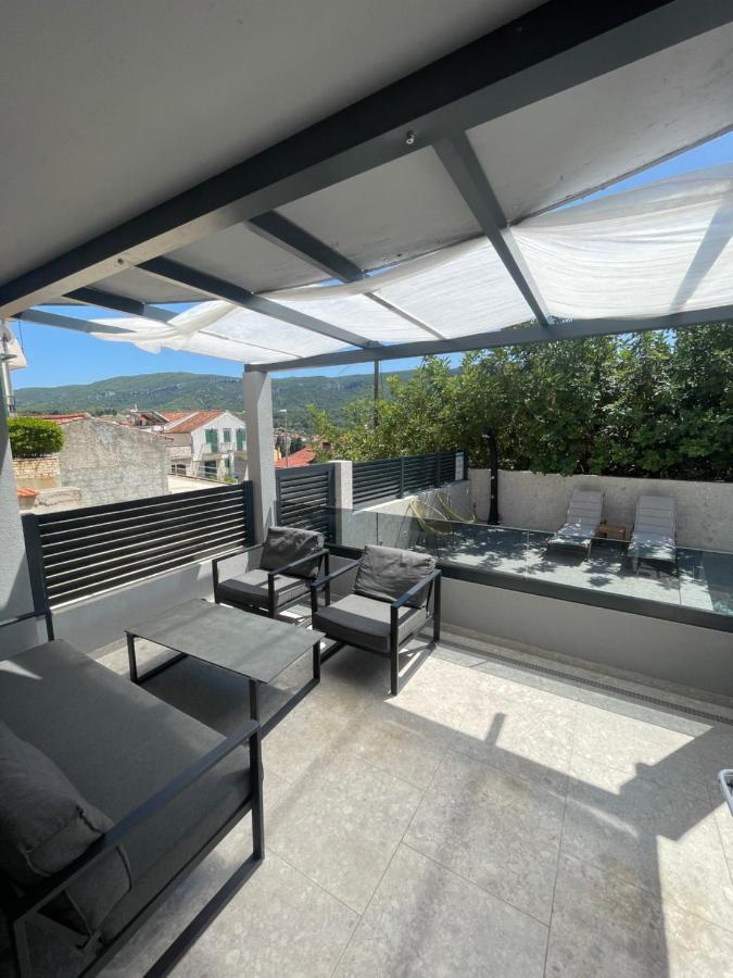 Apartments Belic With Pool Jelsa  Dış mekan fotoğraf