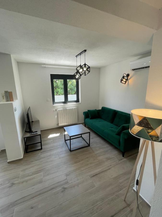 Apartments Belic With Pool Jelsa  Dış mekan fotoğraf