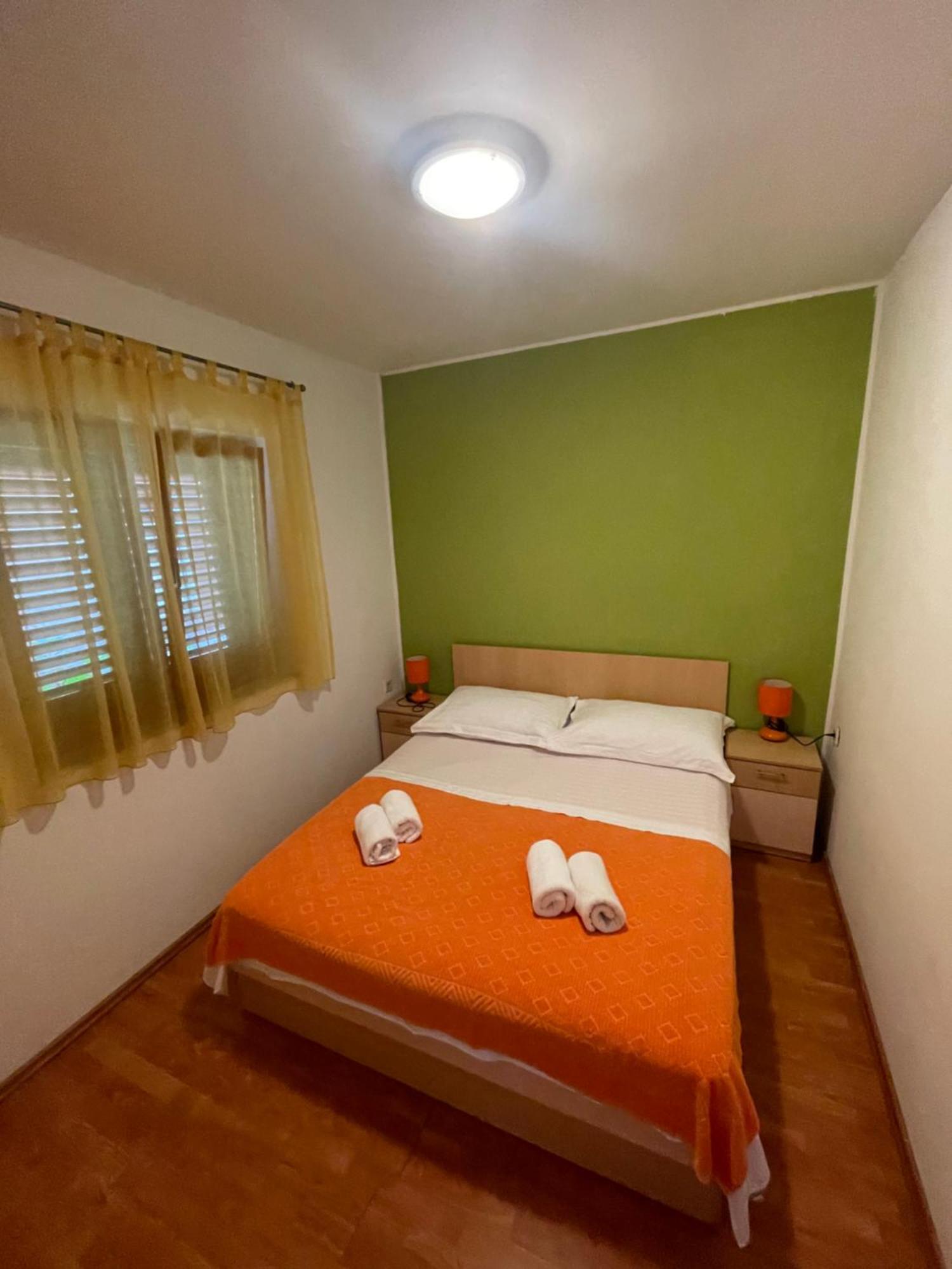 Apartments Belic With Pool Jelsa  Dış mekan fotoğraf