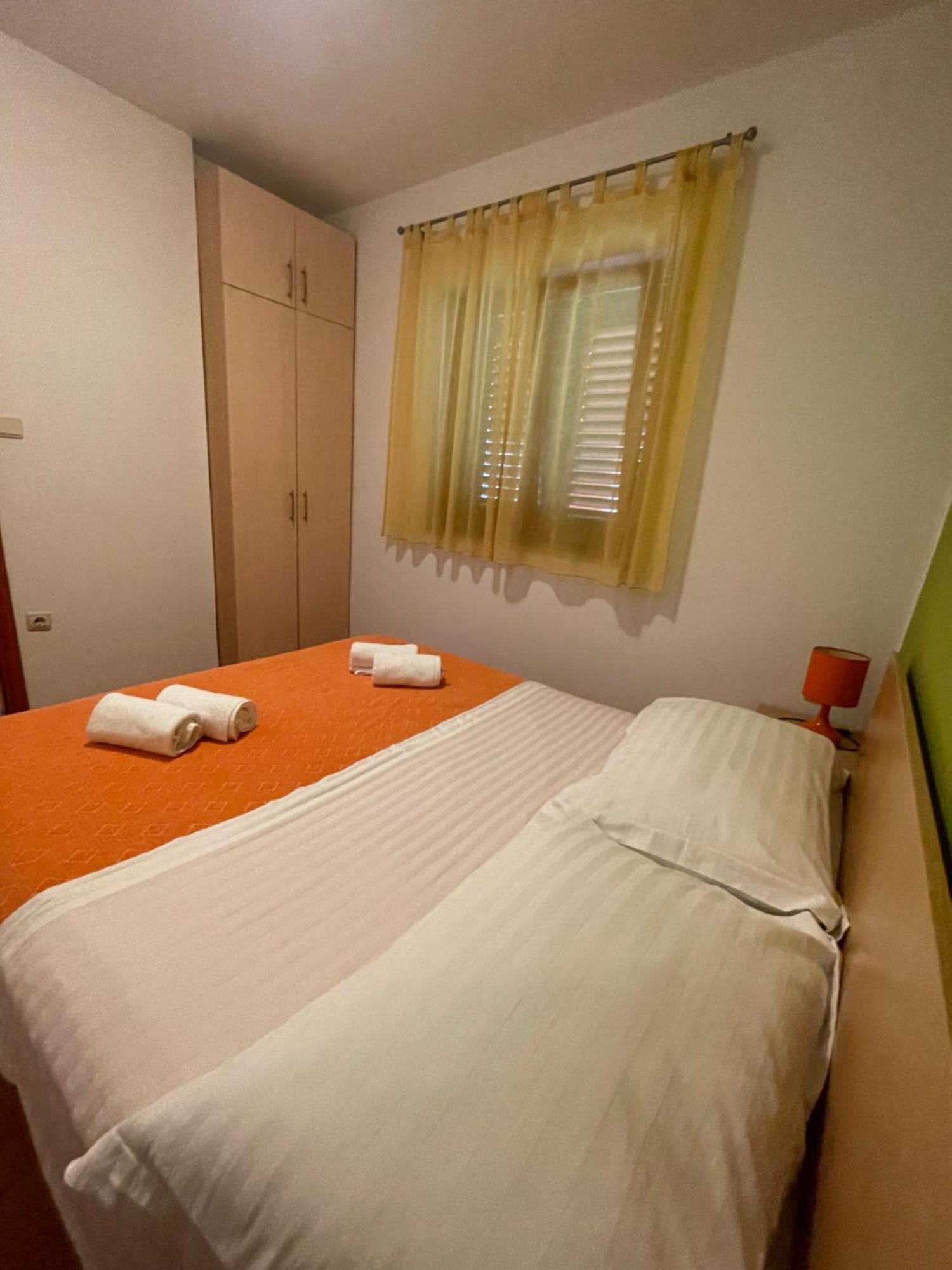 Apartments Belic With Pool Jelsa  Dış mekan fotoğraf