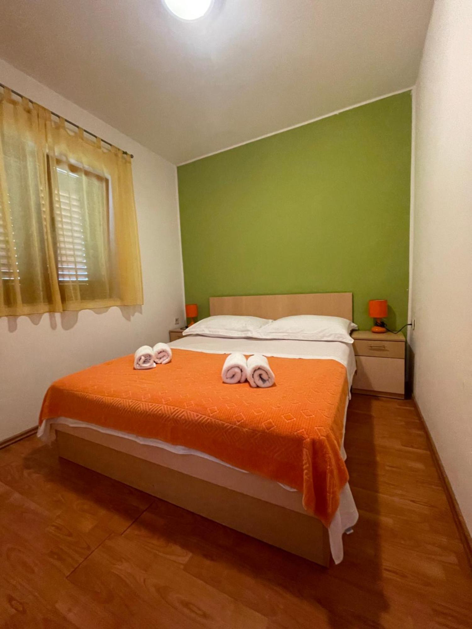 Apartments Belic With Pool Jelsa  Dış mekan fotoğraf