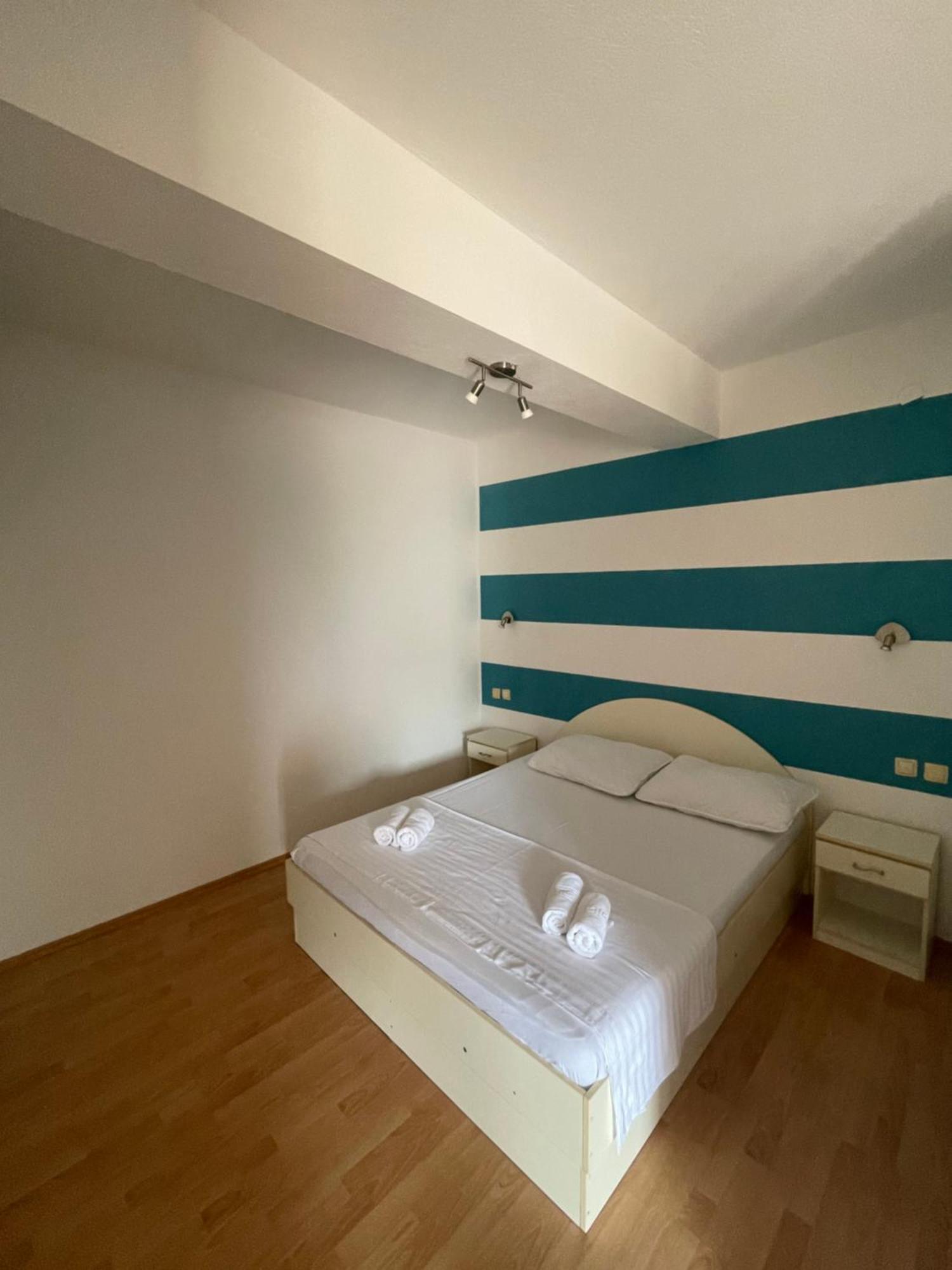 Apartments Belic With Pool Jelsa  Dış mekan fotoğraf