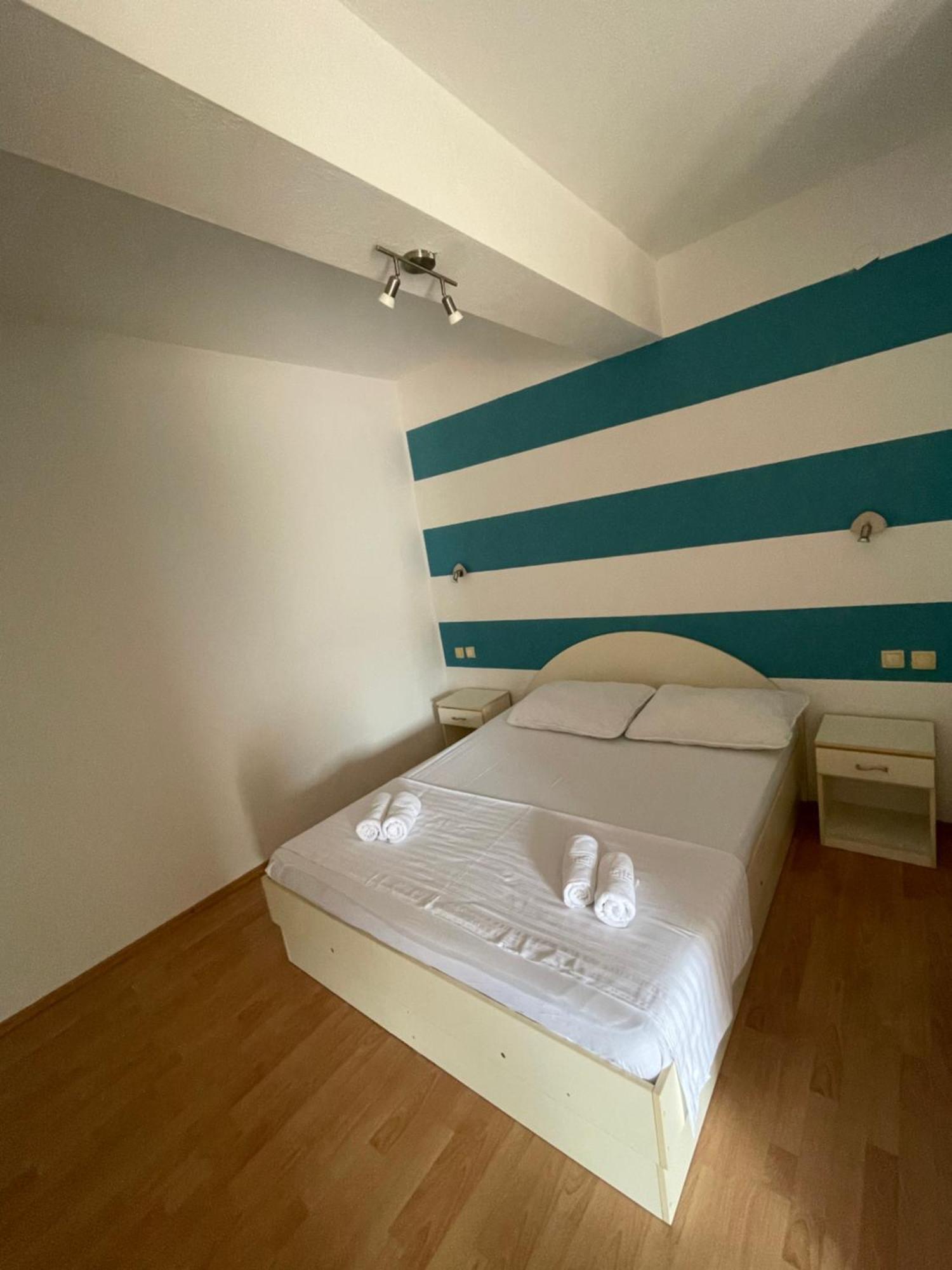 Apartments Belic With Pool Jelsa  Dış mekan fotoğraf