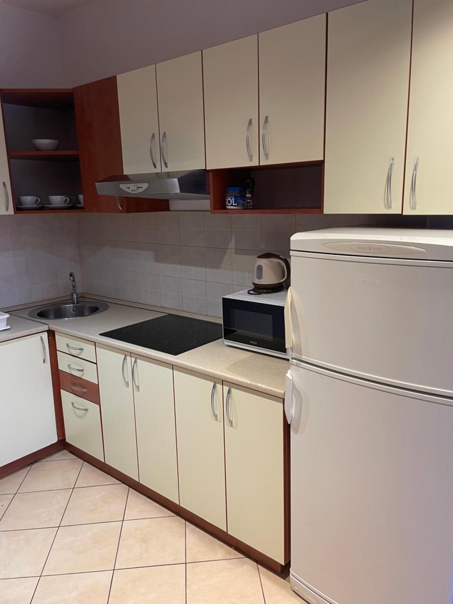 Apartments Belic With Pool Jelsa  Dış mekan fotoğraf