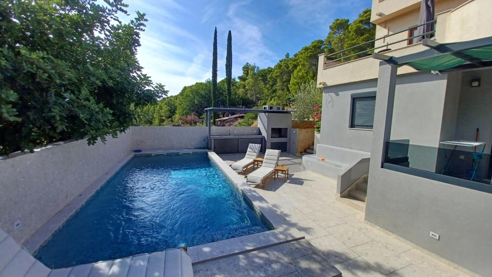 Apartments Belic With Pool Jelsa  Dış mekan fotoğraf