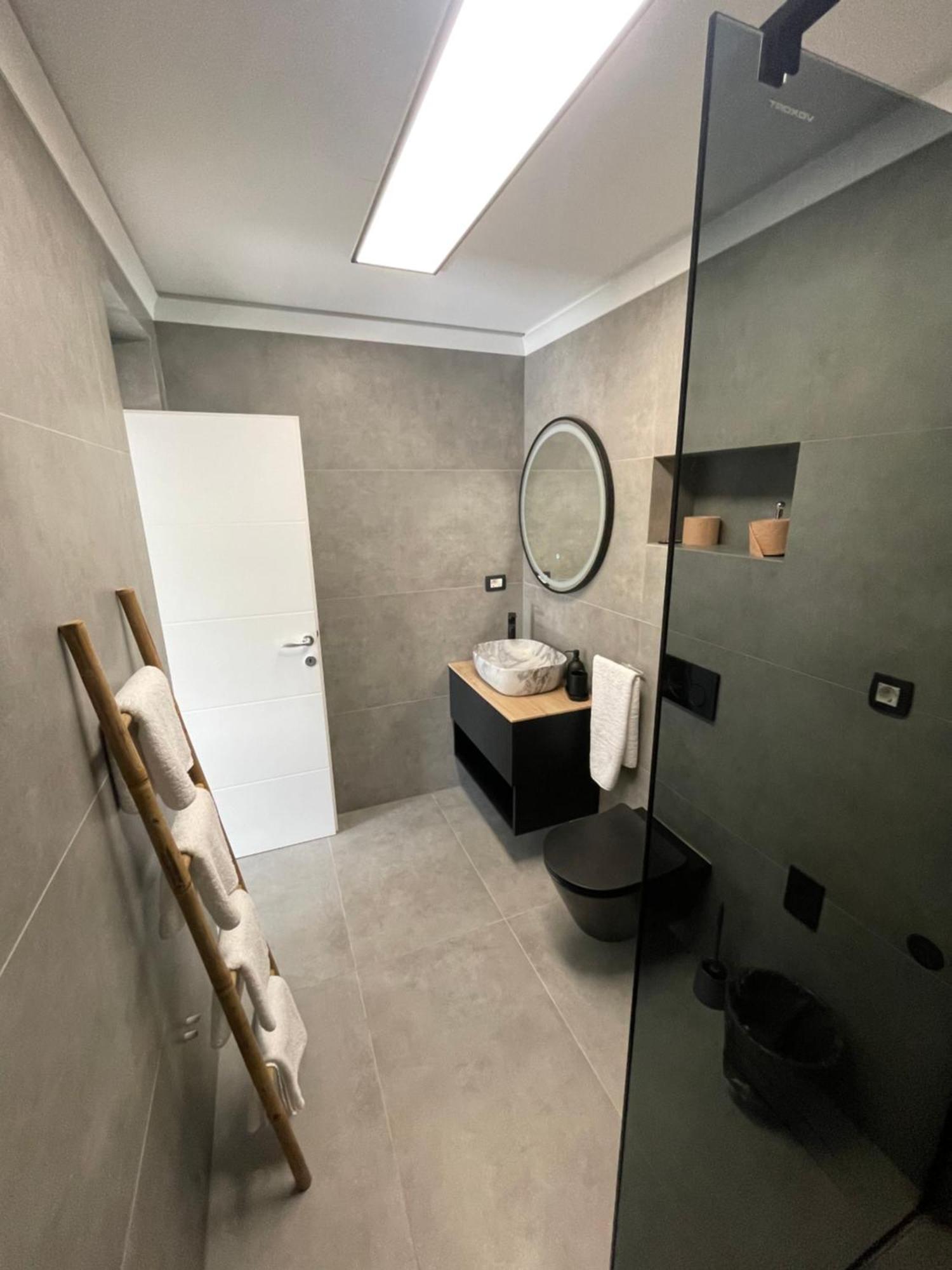 Apartments Belic With Pool Jelsa  Dış mekan fotoğraf